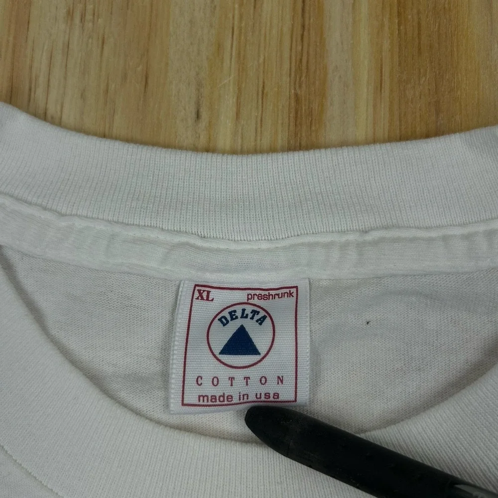 Vintage 1996 Delta Tampa T-Shirt Imprinted Sportswear‎ Show T Shirt XL White